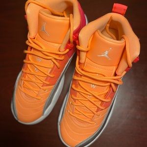 (New, Never Worn) Air Jordan Retro Sunrise 12 (GS) 7Y (8.5W, 7M)